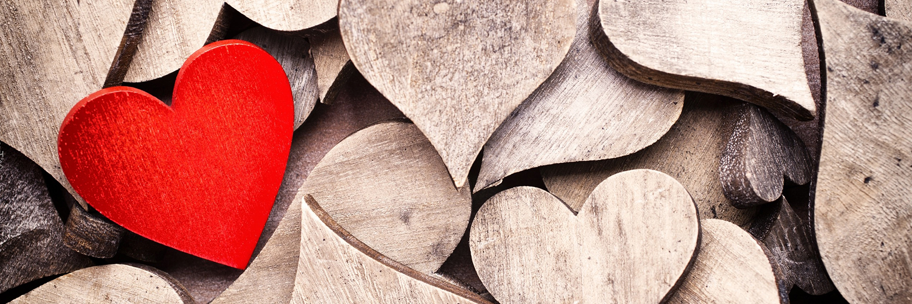 Da oltre un secolo relizziamo porte ed infissi di altissima qualità.